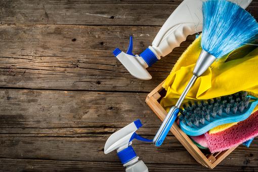 Loppusiivous asuntovaunuun